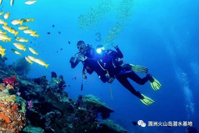 此人在吴三桂的后院放了一把火,逼索银两,还把陈圆圆搜了出来