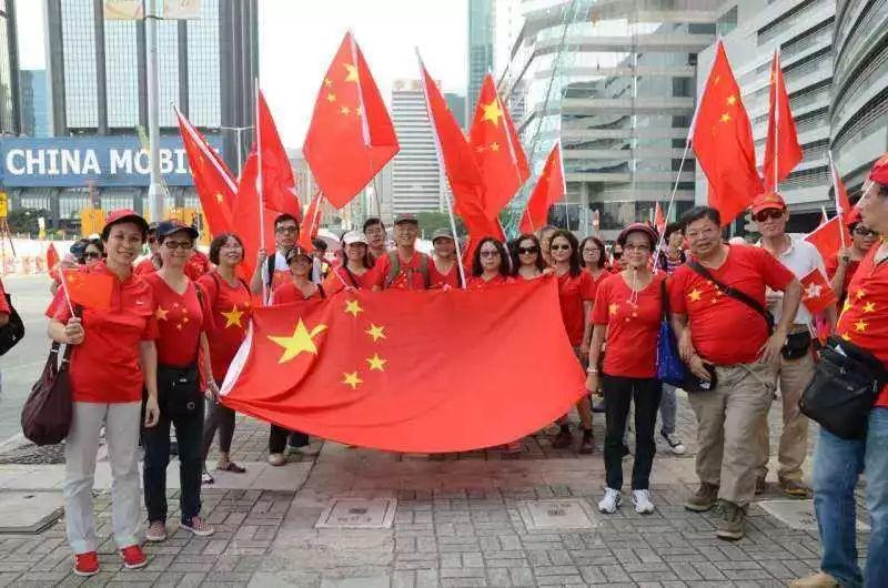 救援美丽小天使