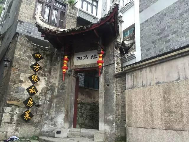 长津湖战役：老兵回忆杨根思牺牲时，抱起炸药包与美军同归于尽